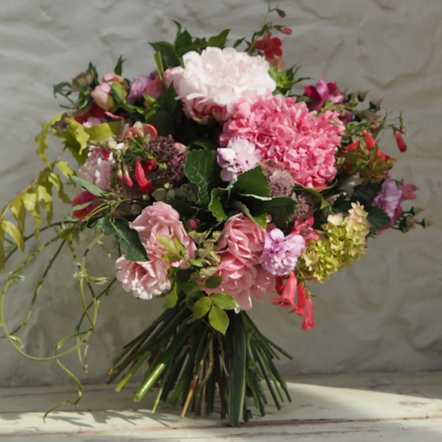 Flowers by the Bridge, 07970 280077 - Trusted Florist in Petersfield